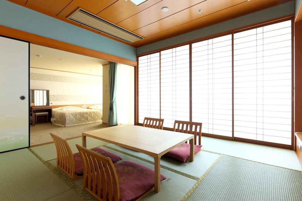 Hotel Seapalace Resort Toyohashi Buitenkant foto